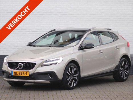 Volvo V40 Cross Country - 1.5 T3 Summum Luxury Pano Navi Leer Trekhaak - 1