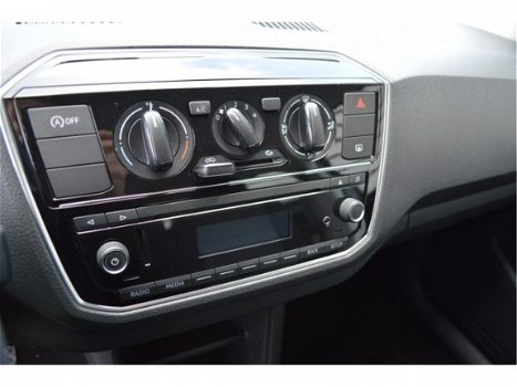 Volkswagen Up! - 1.0 BMT TAKE UP 60 PK AIRCO / USB / RADIO - 1