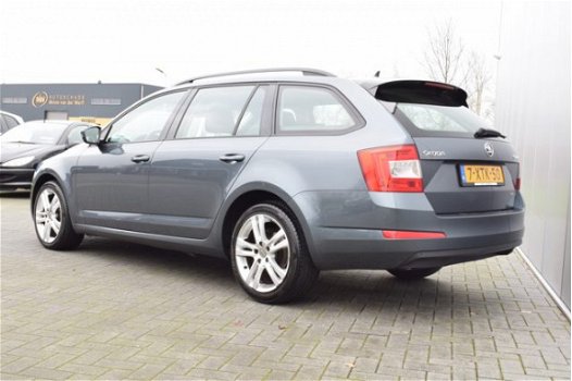 Skoda Octavia Combi - 1.6 TDI Greenline Businessline Navi Ecc Cruise Pdc - 1