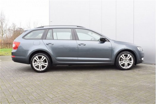 Skoda Octavia Combi - 1.6 TDI Greenline Businessline Navi Ecc Cruise Pdc - 1