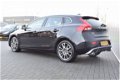 Volvo V40 - 2.0 D2 R-Design Business Pack/Connect Winterline - 1 - Thumbnail