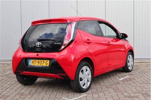 Toyota Aygo - 1.0 VVT-i x-play - 1