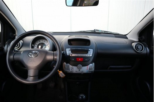 Toyota Aygo - 1.0 VVT-i Now - 1