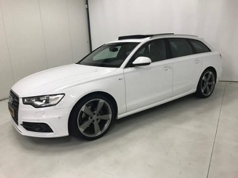 Audi A6 Avant - 3.0 TDI quattro 2X S Line Pano Luchtv 20 Inch Trekhaak Bose Enz - 1