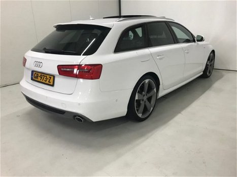 Audi A6 Avant - 3.0 TDI quattro 2X S Line Pano Luchtv 20 Inch Trekhaak Bose Enz - 1