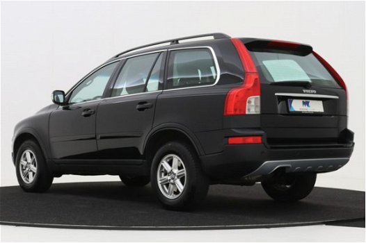 Volvo XC90 - 2.5 T AWD Kinetic | Automaat | Navigatie | Xenon | Verwarmbare voorstoelen - 1