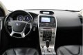Volvo XC60 - 2.4 D5 AWD Summum | Aut | Leder | Trekhaak | 18 Inch - 1 - Thumbnail
