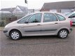 Citroën Xsara Picasso - 1.8i-16V Différence 2 - 1 - Thumbnail