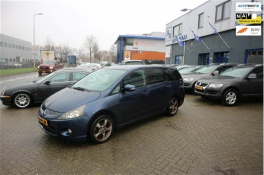 Mitsubishi Grandis - 2.4-16V Intense 7 PERS / APK 10-20 / Rijdt goed / - 1