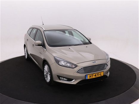 Ford Focus Wagon - 1.5 Ecoboost 150PK Titanium Wagon | TREKHAAK | CAMERA | 17-INCH | NAVIGATIE | 1.5 - 1