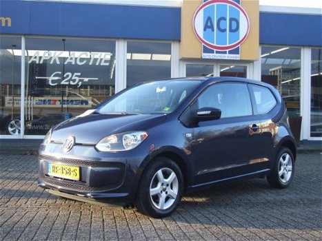 Volkswagen Up! - 1.0 60PK 3D BMT High up +Navigatie / Lmvelgen - 1