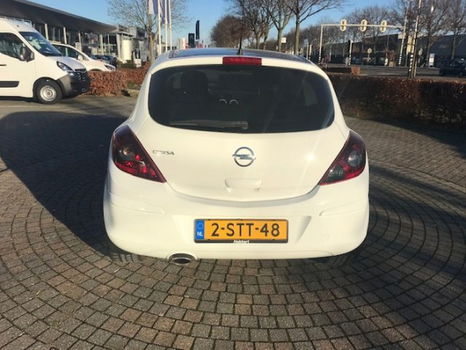 Opel Corsa - 1.4 Twinport 100pk 3d Color Edition - 1