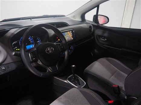 Toyota Yaris - 1.5 Full Hybrid Aspiration + Navigatie - 1