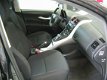 Toyota Auris - 1.8 FULL HYBRID Dynamic incl Bovag garantie - 1 - Thumbnail