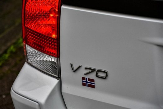 Volvo V70 - 2.4 140PK AUT Edition Classic - 1