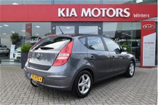 Hyundai i30 - 1.4i-16V Dynamic ECC-Airco Radio-CD/MP3 15"LMV Trekhaak PDC