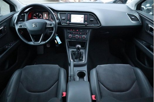 Seat Leon ST - 1.6 TDI Style Business Ecomotive | Leder / Alcantara | Xenon / LED | Navigatie | Clim - 1