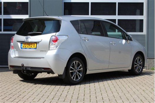 Toyota Verso - 1.8 VVT-i Business Automaat | Trekhaak | Panoramadak | Navigatie | Climate Control | - 1