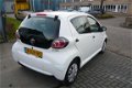 Toyota Aygo - 1.0 VVT-i Now 5 Deurs AIRCO NAVIGATIE - 1 - Thumbnail