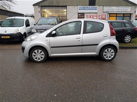 Peugeot 107 - 1.0 Active 5-Drs Airco LED Bj:2013 NAP - 1