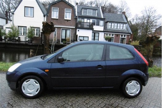 Ford Fiesta - 1.3 Ambiente 2e eigenaar Stuurbekrachtiging Zuinig - 1