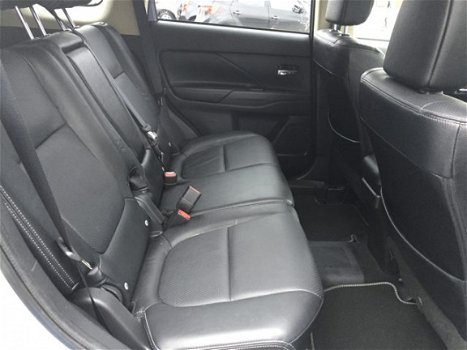 Mitsubishi Outlander - 2.0 PHEV Instyle+ - 1