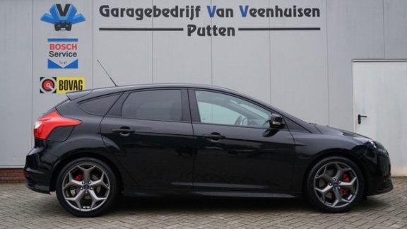 Ford Focus - ST 2.0 250pk ST-2 Recaro Navi 18inch LM Keyless NL auto 58826km *1e Eigenaar - 1