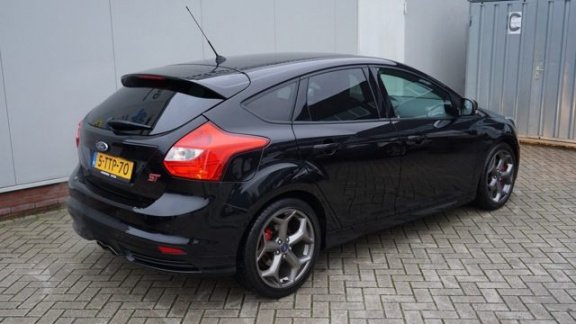 Ford Focus - ST 2.0 250pk ST-2 Recaro Navi 18inch LM Keyless NL auto 58826km *1e Eigenaar - 1