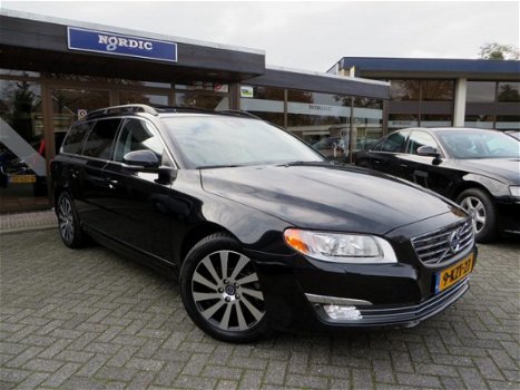 Volvo V70 - 1.6 D2 SUMMUM POWERSHIFT LEDER XENON SCHUIFDAK PDC - 1