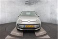 Volkswagen Up! - 1.0 high up BlueMotion | Airco | Parkeersensoren achter | Navigatie - 1 - Thumbnail