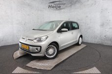 Volkswagen Up! - 1.0 high up BlueMotion | Airco | Parkeersensoren achter | Navigatie