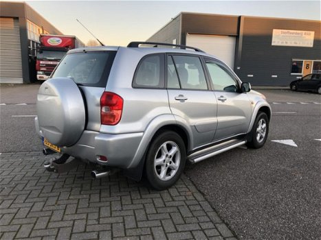 Toyota RAV4 - 2.0-16V VVT-i Luna - 1