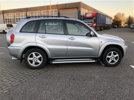 Toyota RAV4 - 2.0-16V VVT-i Luna - 1