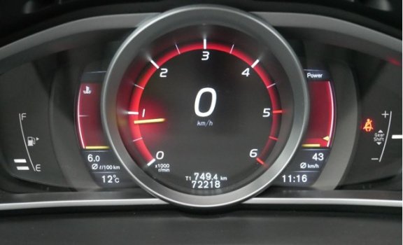 Volvo V40 - D2 Business Sport R Line, Navigatie - 1