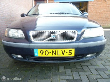 Volvo V70 - - 2.4 D5 Summum - 1