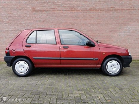 Renault Clio - - 1.4 RN - 1