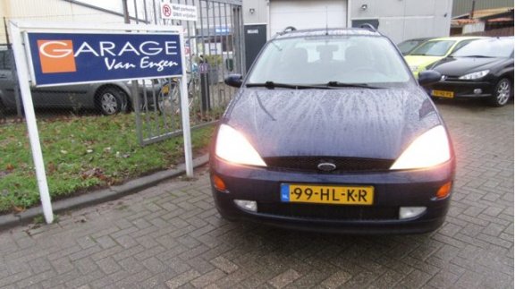 Ford Focus Wagon - 1.6-16V Collection - 1