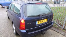 Ford Focus Wagon - 1.6-16V Collection