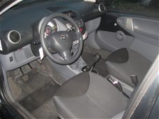 Toyota Aygo - 1.0-12V + Met NAP