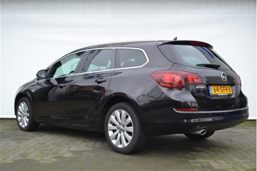 Opel Astra - 1.4 COSMO TURBO 140 PK | NAVI | CLIMA | PDC | COPMPLEET - 1