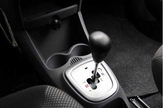 Toyota Aygo - 1.0 VVT-i Comfort Navigator Automaat - 1