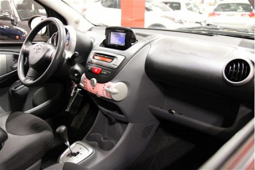 Toyota Aygo - 1.0 VVT-i Comfort Navigator Automaat - 1