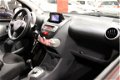 Toyota Aygo - 1.0 VVT-i Comfort Navigator Automaat - 1 - Thumbnail