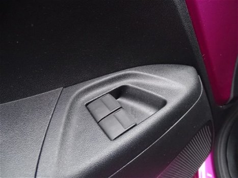 Toyota Aygo - 1.0 VVT-i X-Cite 5-deurs | NIEUW MODEL | X-BEAT AUDIO | Apple Carplay | LMV | Bi-tone - 1