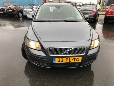 Volvo V50 - 1.8 Elan MOOI, SPORTIEF & GOED voor 2850, - euro - 1