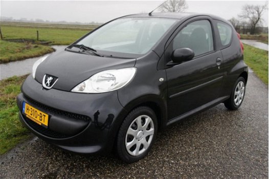 Peugeot 107 - 1.0-12V XS Automaat Airco - 1