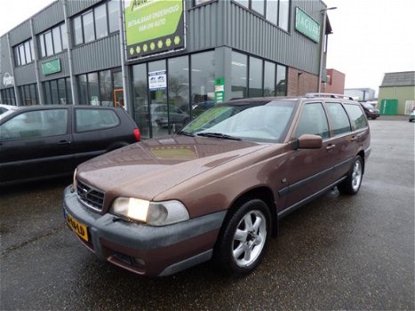 Volvo V70 - 2.5 XC 4WD Exclusive Nette auto - 1