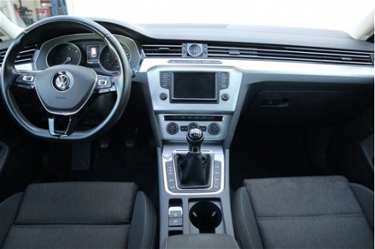 Volkswagen Passat Variant - 1.6 TDI Comfortline Executive - 1
