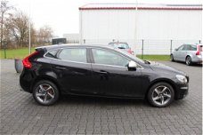 Volvo V40 - 2.0 D2 R-Design Business