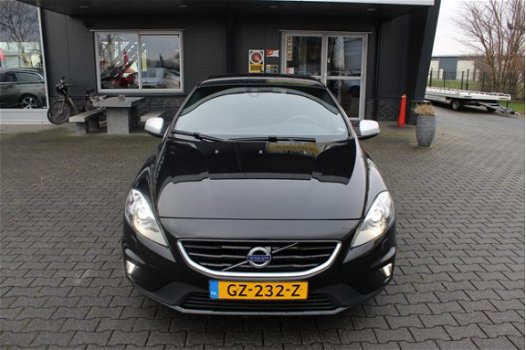 Volvo V40 - 2.0 D2 R-Design Business - 1